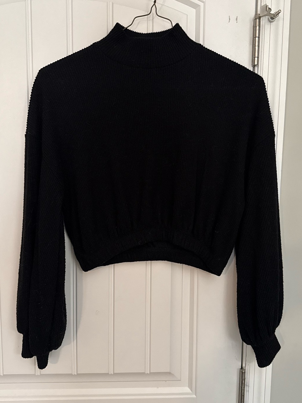Forever 21 Ribbed Black Cropped Mock Neck Sweater